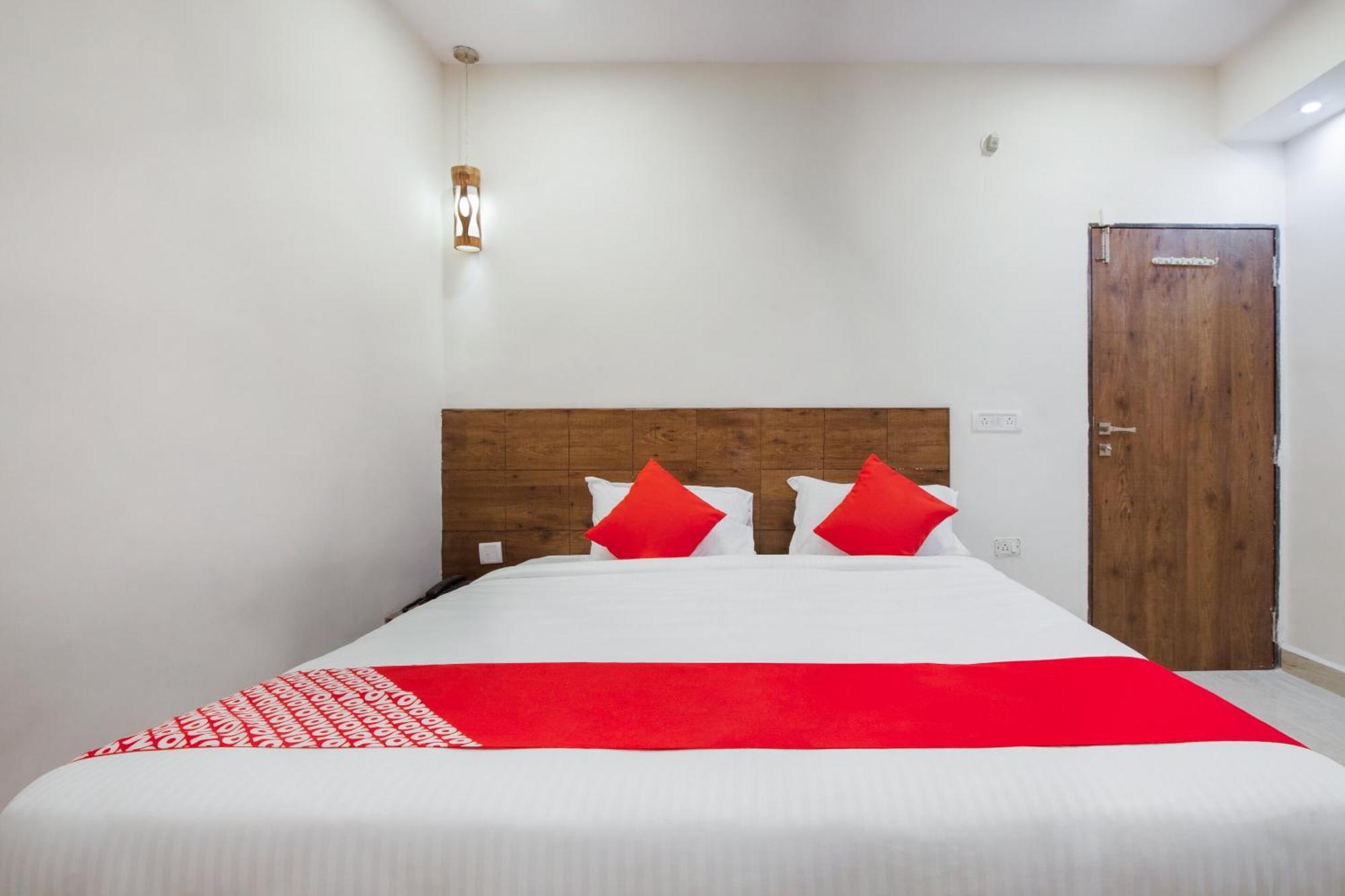 Super Hotel O Holiday Rani Gunj Opp Punjab National Bank Secundurabad Exteriér fotografie