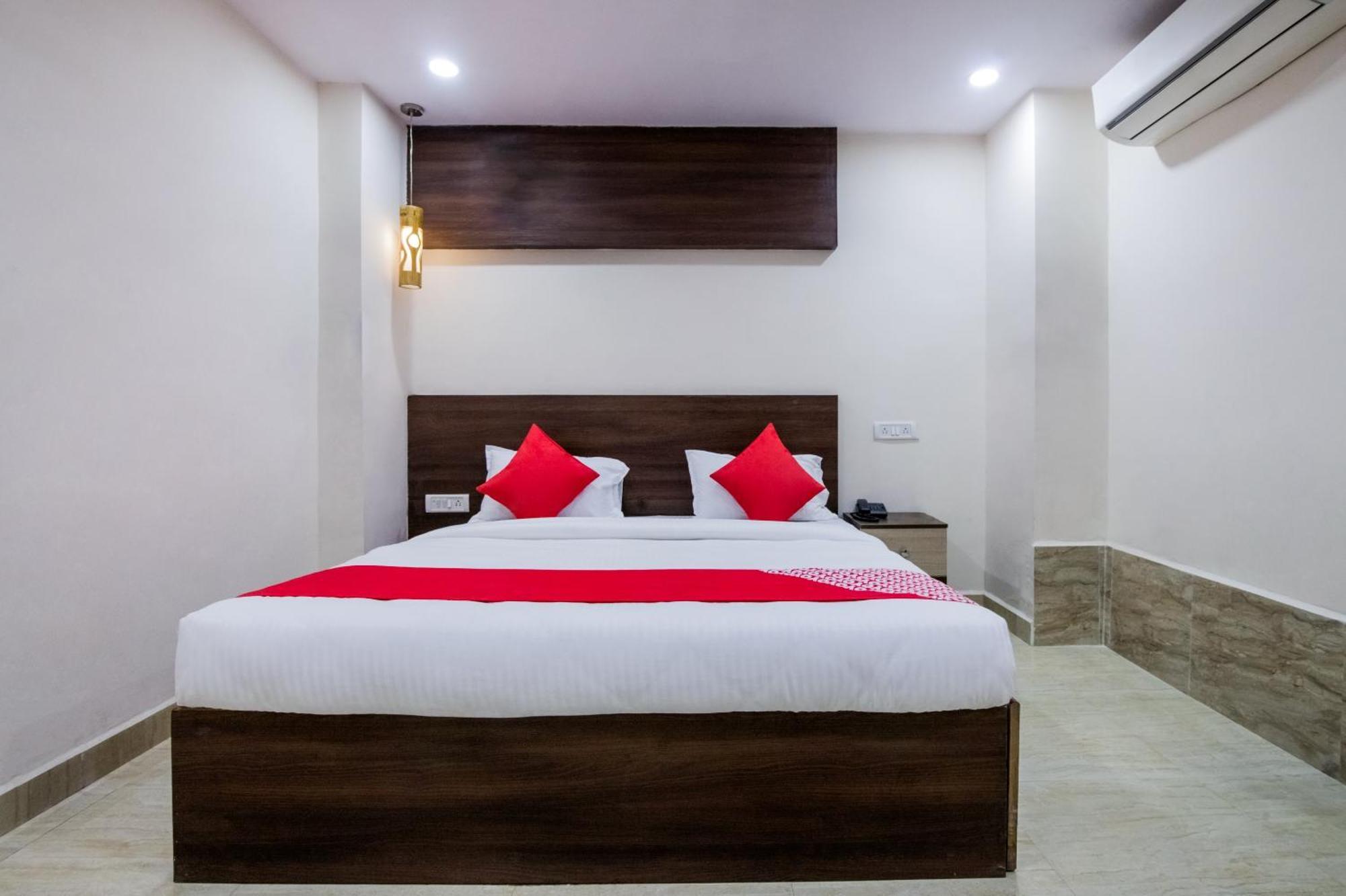 Super Hotel O Holiday Rani Gunj Opp Punjab National Bank Secundurabad Exteriér fotografie